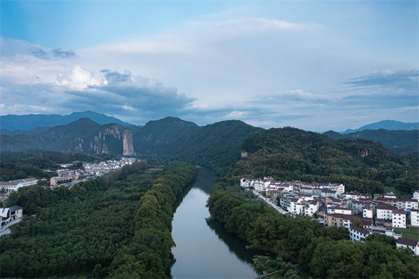 麗水戰(zhàn)略咨詢(xún)公司如何為企業(yè)規(guī)劃長(zhǎng)遠(yuǎn)藍(lán)圖？