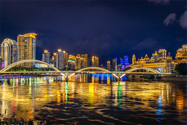 企業(yè)如何借助福州咨詢公司提升員工績(jī)效與團(tuán)隊(duì)效能？