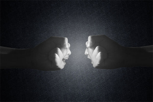 內(nèi)部矛盾重重，管理咨詢?nèi)绾沃χ亟ê椭C高效組織？