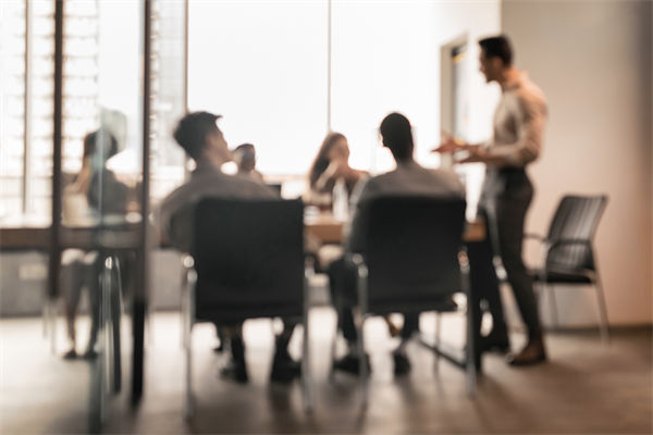 市場(chǎng)競(jìng)爭(zhēng)激烈如戰(zhàn)場(chǎng)，年度經(jīng)營(yíng)計(jì)劃助你搶占制勝高地