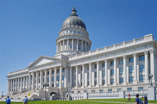 特朗普：不會(huì)暫停關(guān)稅政策，對(duì)民企供應(yīng)鏈的影響有？