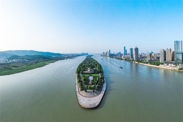 長沙戰(zhàn)略咨詢公司如何幫傳統(tǒng)企業(yè)突破發(fā)展瓶頸實(shí)現(xiàn)轉(zhuǎn)型？