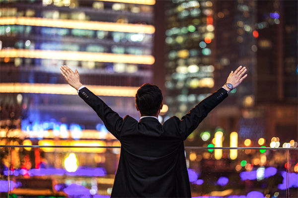 行業(yè)薪酬競爭激烈，企業(yè)怎樣優(yōu)化薪酬吸引頂尖人才？