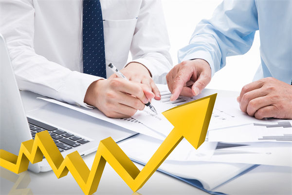 員工培訓(xùn)無(wú)效、成長(zhǎng)慢，人力資源管理怎樣定制高效方案？