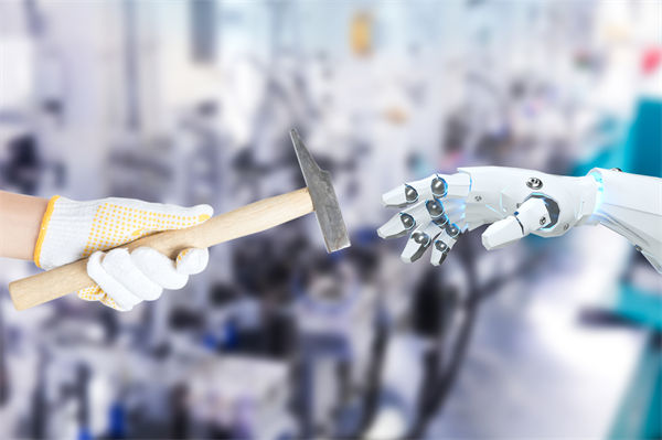 員工對(duì)數(shù)字化管理抵觸，推進(jìn)遇阻，怎樣化解難題？