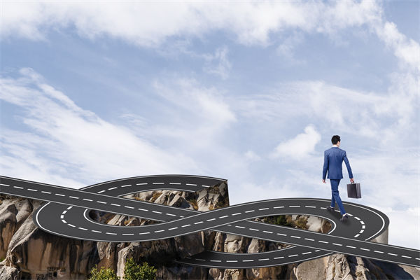 市場突變，現(xiàn)有戰(zhàn)略失效，怎么調(diào)整戰(zhàn)略規(guī)劃才能破局？