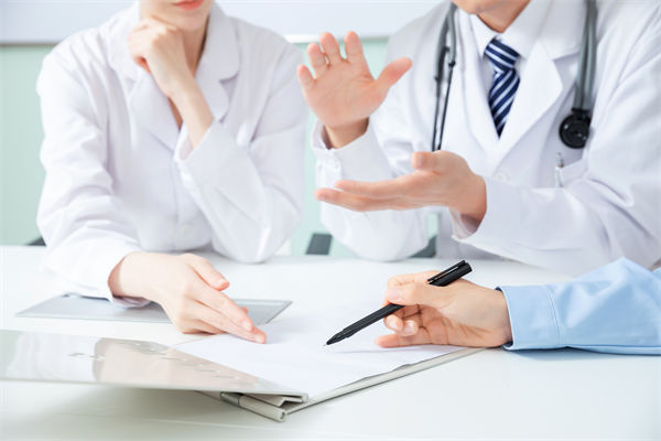 為什么越來(lái)越多的人想學(xué)醫(yī)了？與薪酬方面有關(guān)系么？