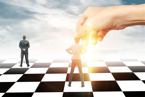 把頂層設(shè)計和問計于民統(tǒng)一起來，對企業(yè)戰(zhàn)略的啟示