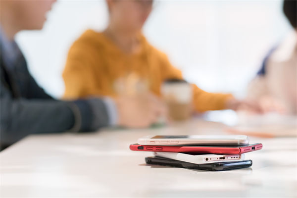 人力資源該管控還是賦能？多數(shù)企業(yè)都踩錯(cuò)了管理節(jié)奏！