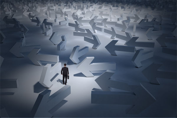 高層沉迷戰(zhàn)略藍(lán)圖，執(zhí)行層落地時(shí)為何偏離航道？