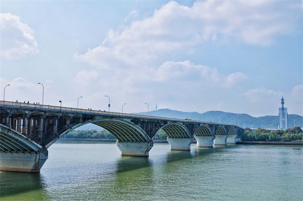 長(zhǎng)沙湘江特大橋突發(fā)大火，組織規(guī)劃管理有何啟示？