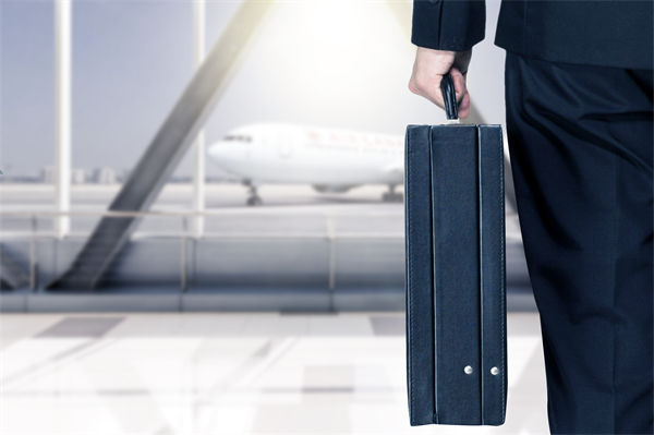 管理咨詢分析：員工因拒絕墊付差旅費(fèi)不出差被開除